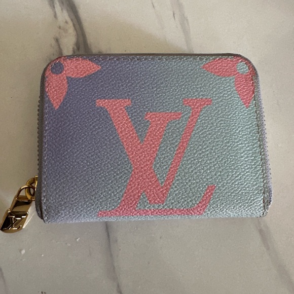Louis Vuitton Monogram Giant Spring In The City Zippy Coin Purse Sunrise Pastel - Picture 3 of 7